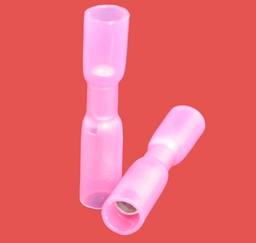 Red heat shrink female bullet connectors for 0.5–1.5mm² wire sizes.