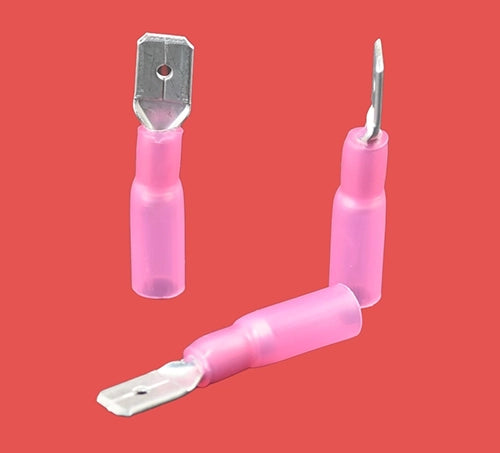 Heat shrink male blade connectors in red, ideal for 0.5–1.5mm² wire sizes.