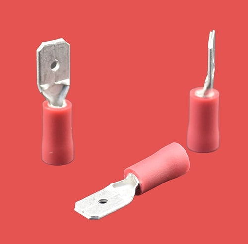 Red pre-insulated male spade connectors for 0.5–1.5mm² wire sizes.